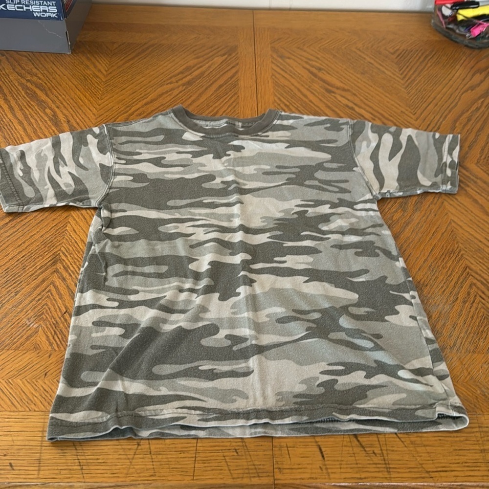 Faded Glory Camo t shirt